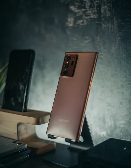 Samsung mobitel na stalku